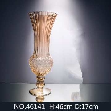 Picture of Medium Gold Fluted Vase - #46141