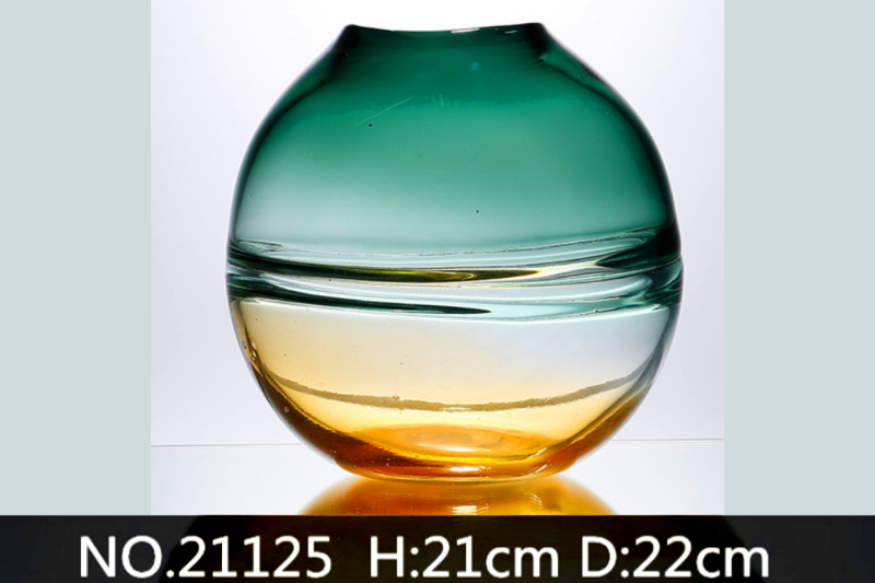 Picture of Medium Prairie  Gold Ringed Vase--#21125