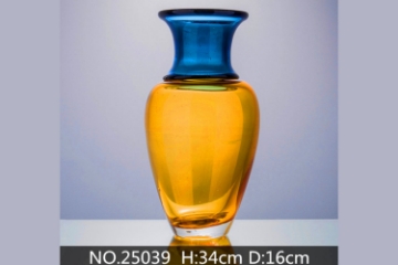 Picture of Large Blue and Gold Flural Vase--#25039