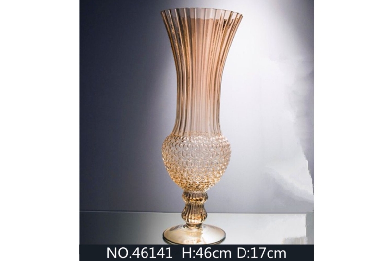 Picture of Medium Gold Fluted Vase--#46141