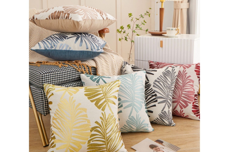 Picture of PALM LEAVES 3D JACQUARD PILLOW CUSHION WITH INNER ASSORTED SIZES