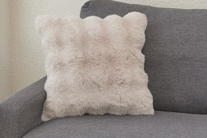 Picture of 375-002 Soft Plush Cushion with Inner (17.5"x17.5") 