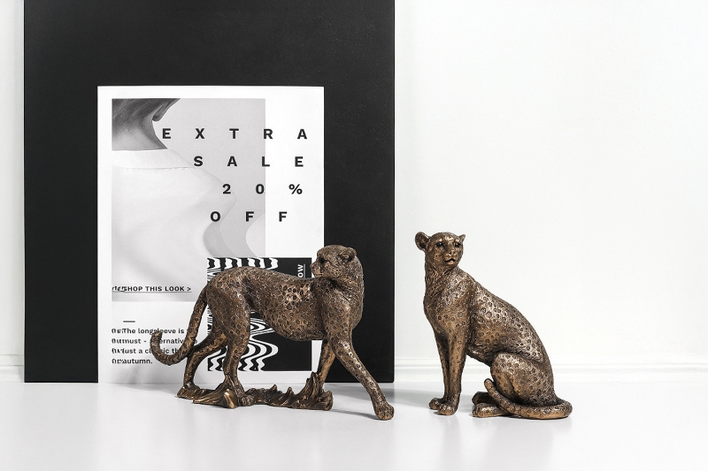 Picture of Standing/Sitting Cheetah Statue Decor