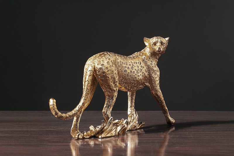 Picture of Cheetah Statue Decor (Standing)