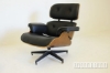 Picture of [FLOOR MODEL CLEARANCE] EAMES Lounge Chair Replica (Italian Leather) - White