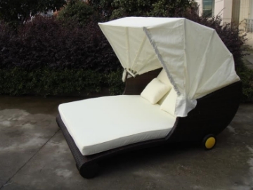 Picture of [FLOOR MODEL CLEARANCE] TAKAPUNA Rattan Outdoor/Patio Bed