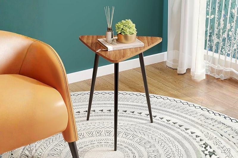 Picture of OAKEN Triangle Side Table (Walnut)